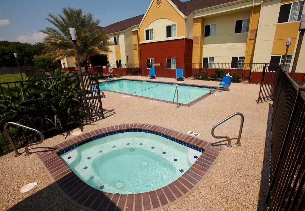 Towneplace Suites By Marriott Lake Jackson Clute Esterno foto