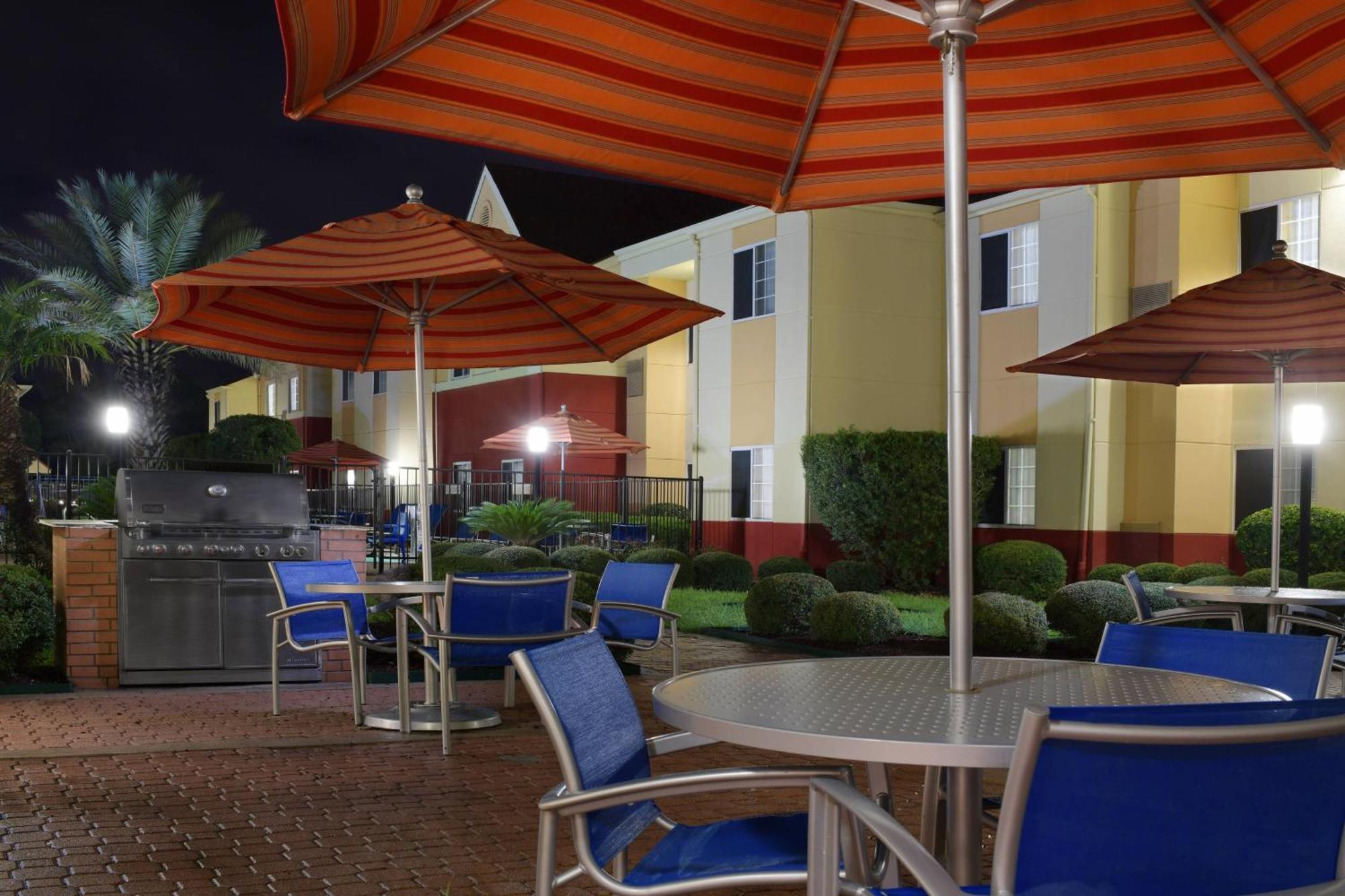 Towneplace Suites By Marriott Lake Jackson Clute Esterno foto