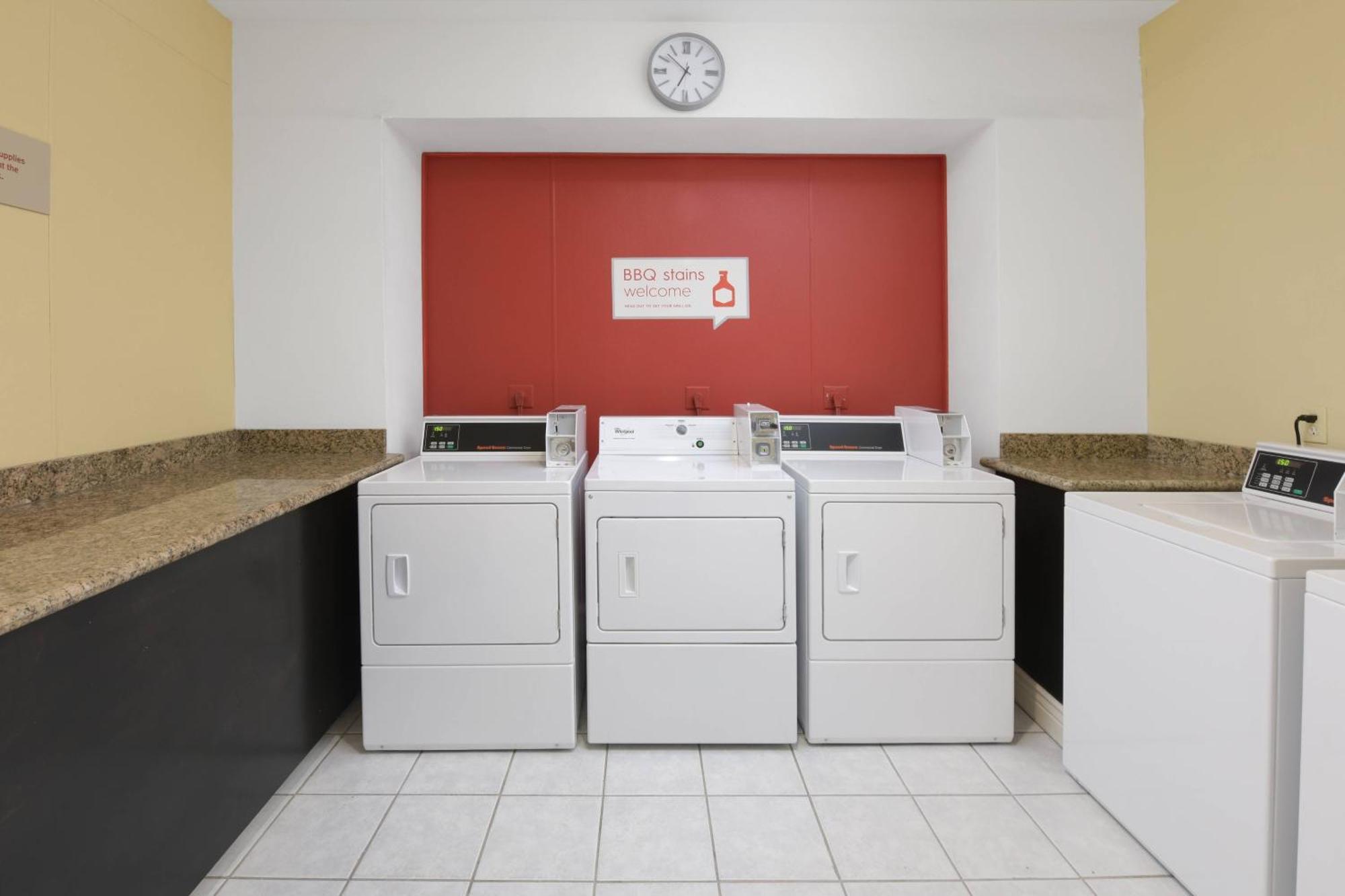 Towneplace Suites By Marriott Lake Jackson Clute Esterno foto