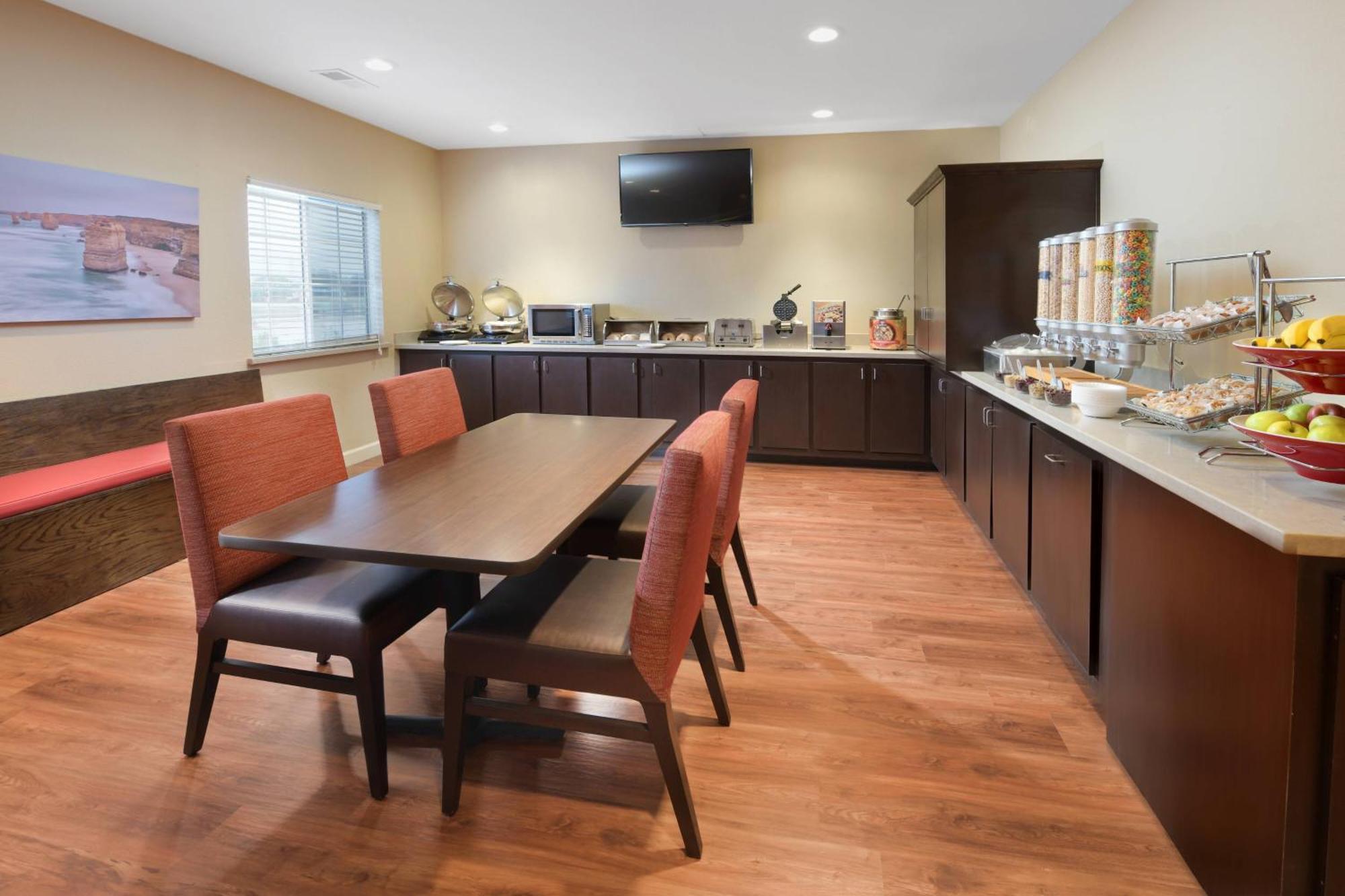 Towneplace Suites By Marriott Lake Jackson Clute Esterno foto