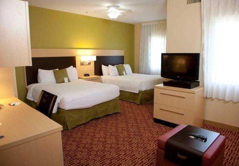 Towneplace Suites By Marriott Lake Jackson Clute Esterno foto