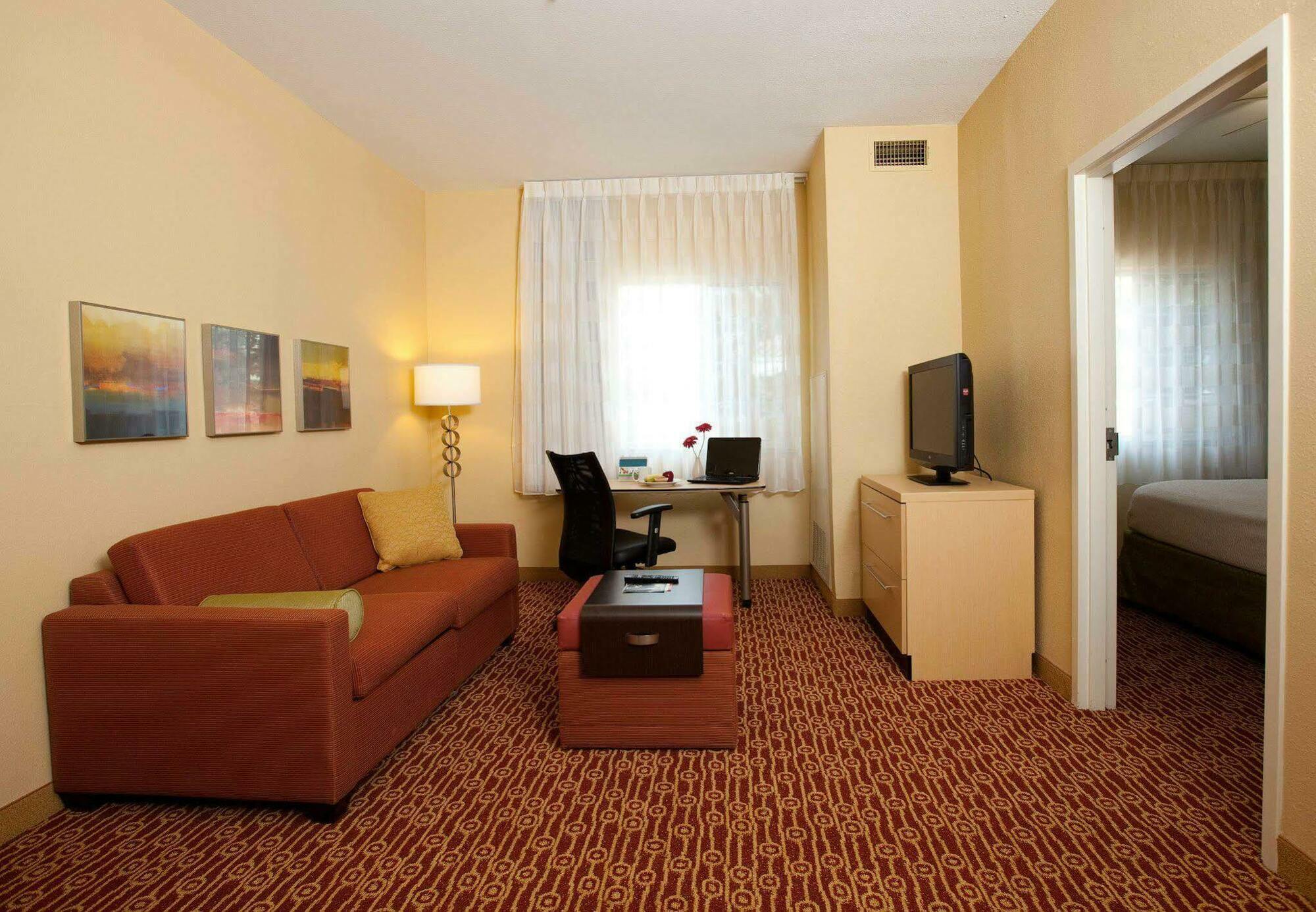 Towneplace Suites By Marriott Lake Jackson Clute Esterno foto